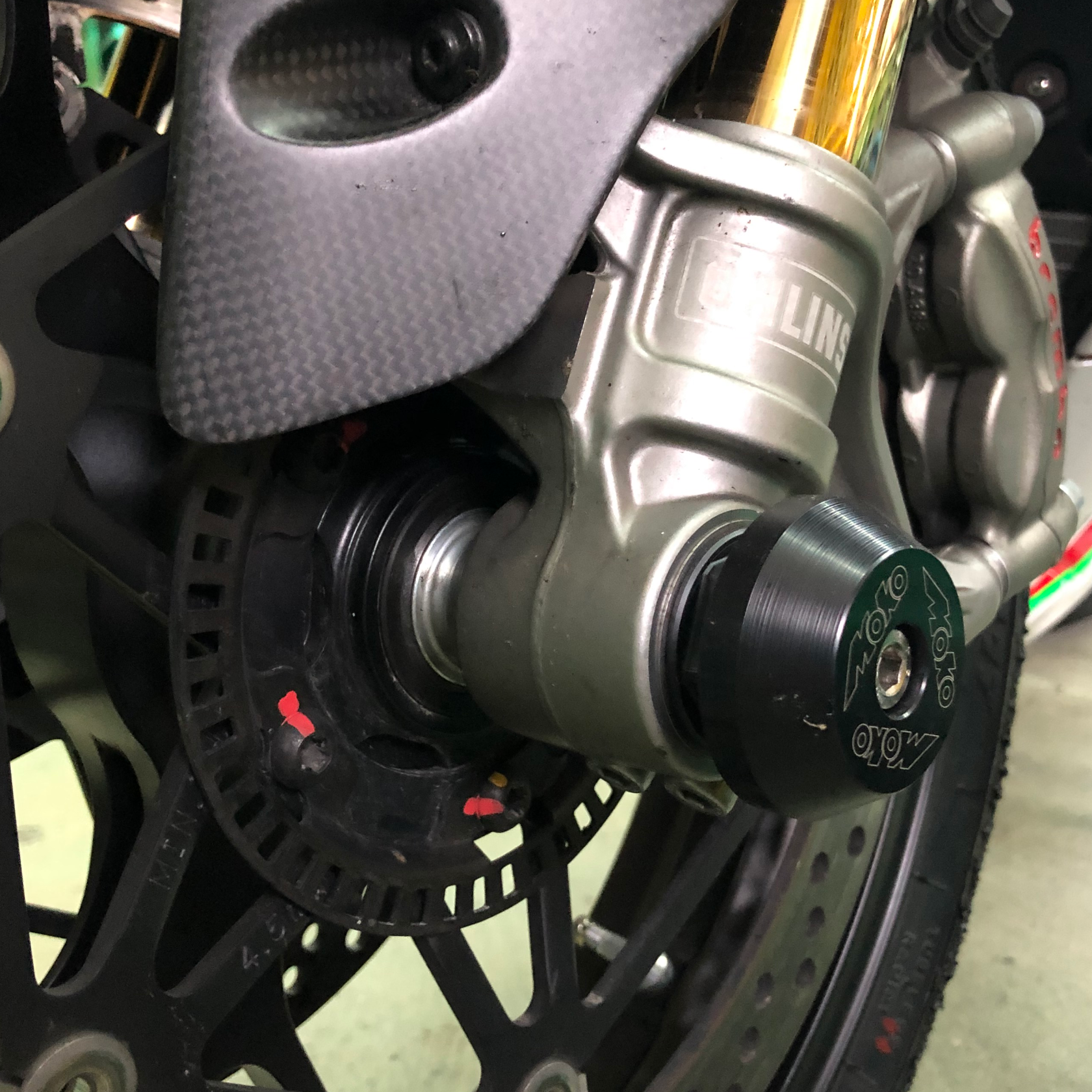 Produktbild von Motorrad Achs-Slider Set Für DUCATI V2 2025 – Vorne & Hinten, Aus POM+Alu, Für Panigale, Streetfighter, Multistrada V2S